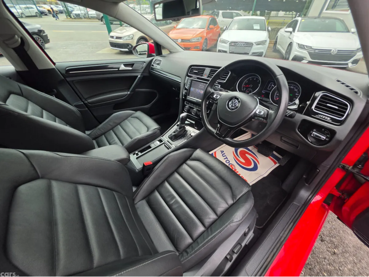 Volkswagen Golf Hatchback, Petrol, 2015, Red