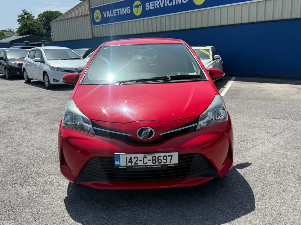 Toyota Vitz Hatchback, Petrol, 2014, Red