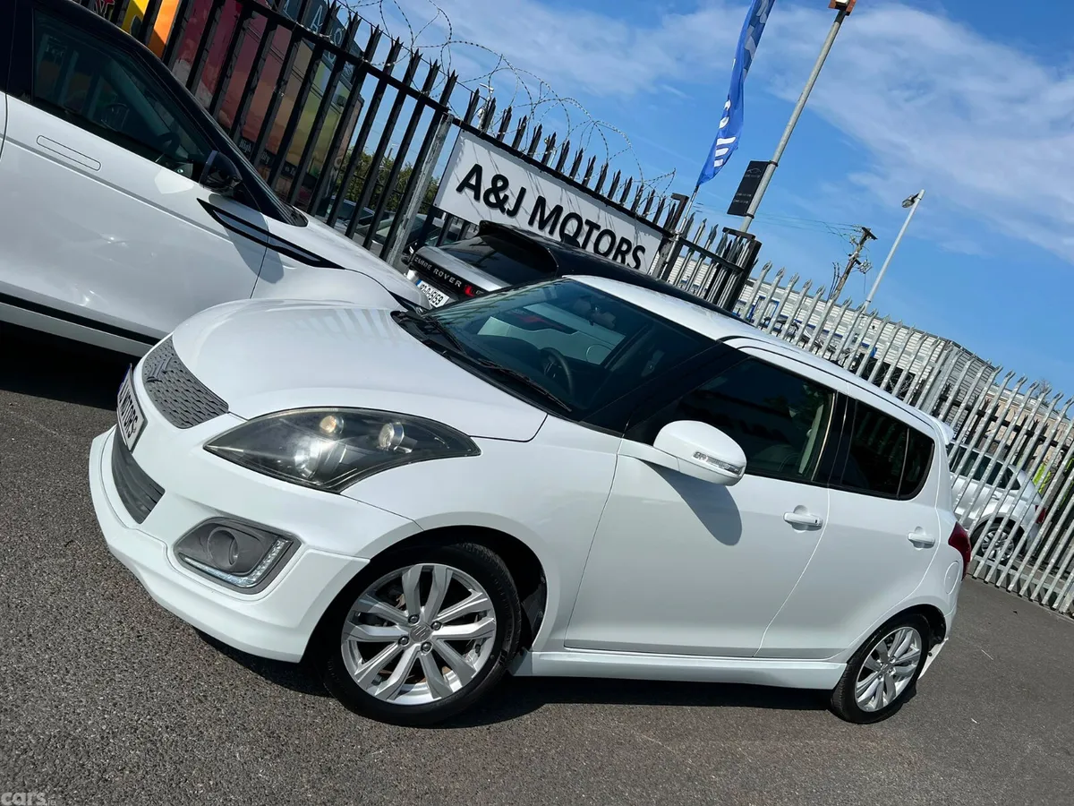 Suzuki Swift Hatchback, Petrol, 2015, White