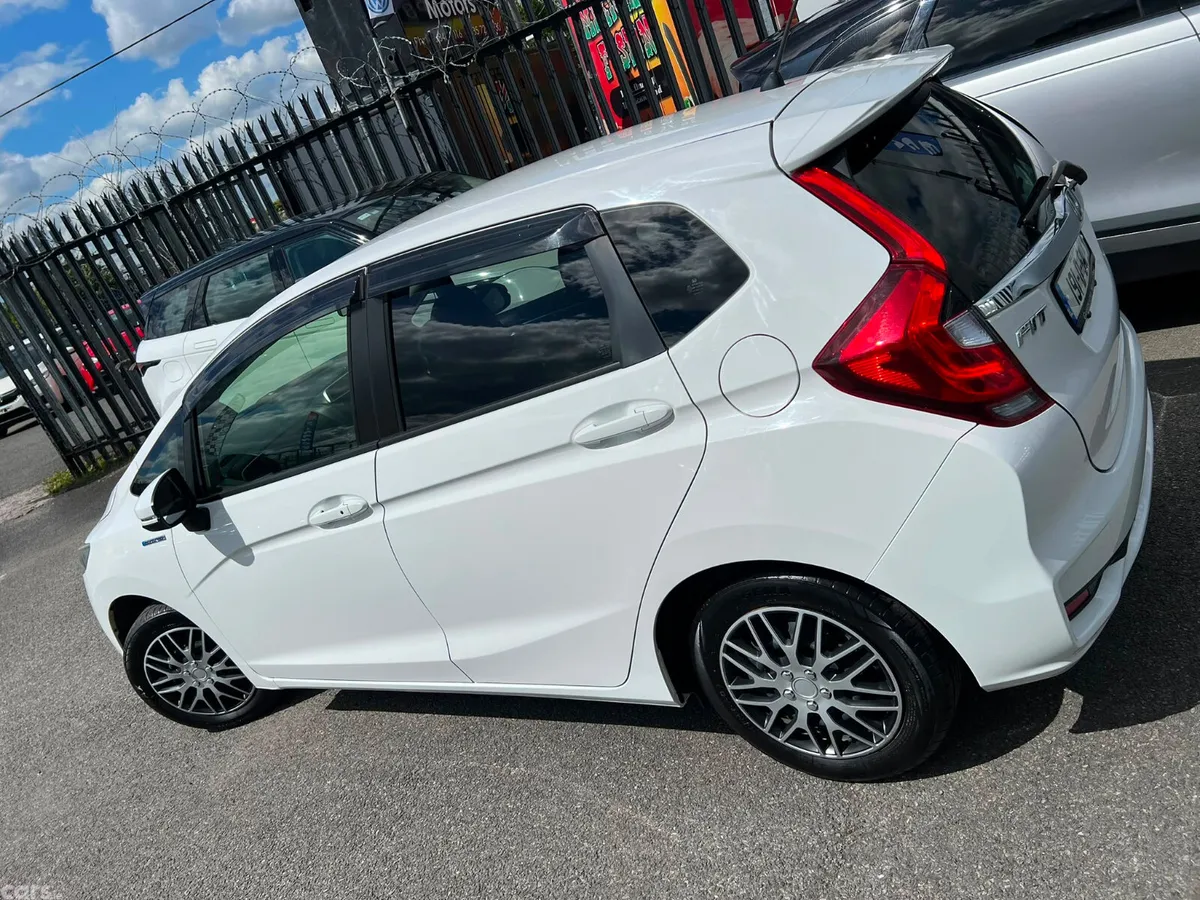Honda Fit Hatchback, Petrol Hybrid, 2019, White