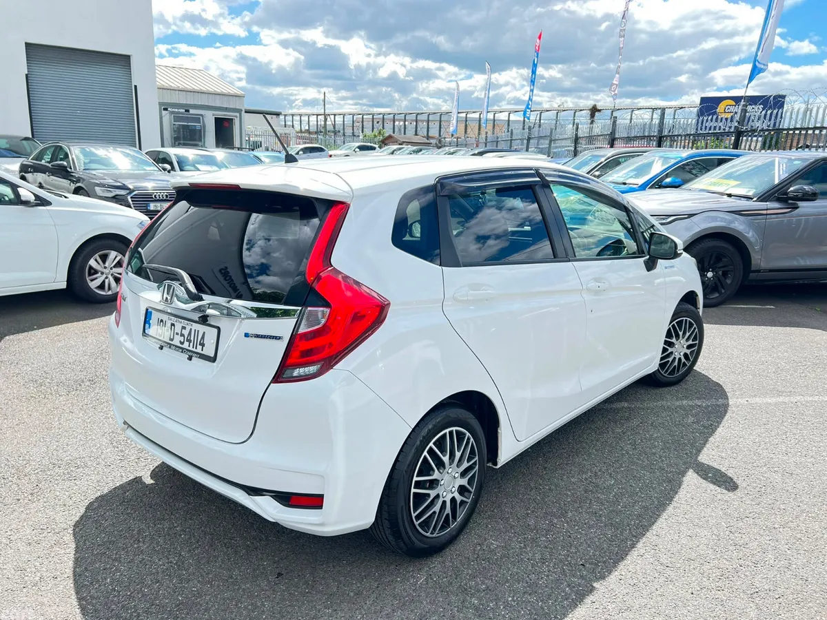 Honda Fit Hatchback, Petrol Hybrid, 2019, White