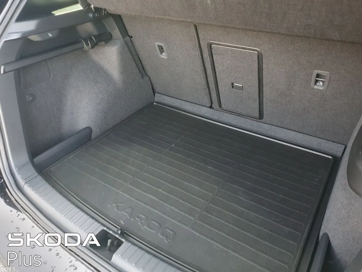 Skoda Karoq SUV, Petrol, 2024, Black