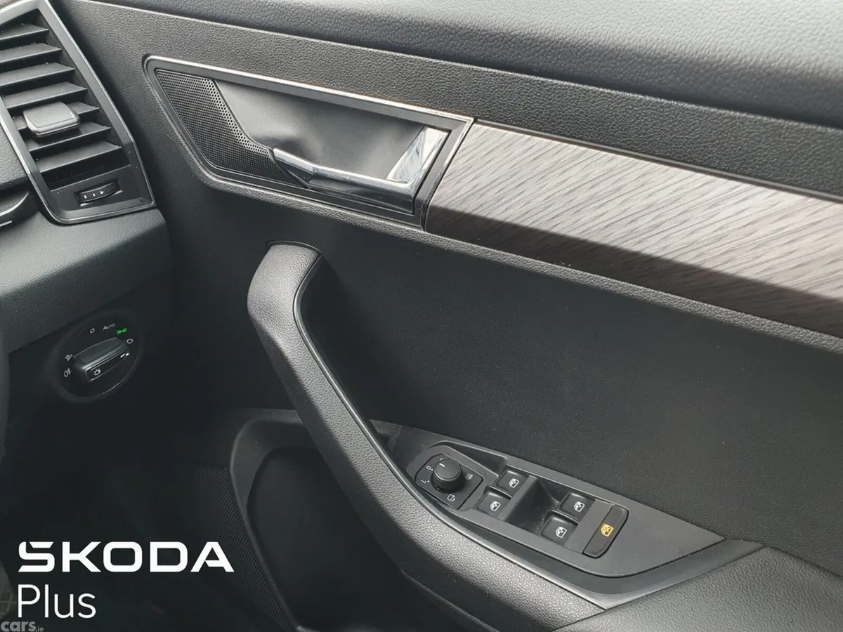 Skoda Karoq SUV, Diesel, 2022, Black