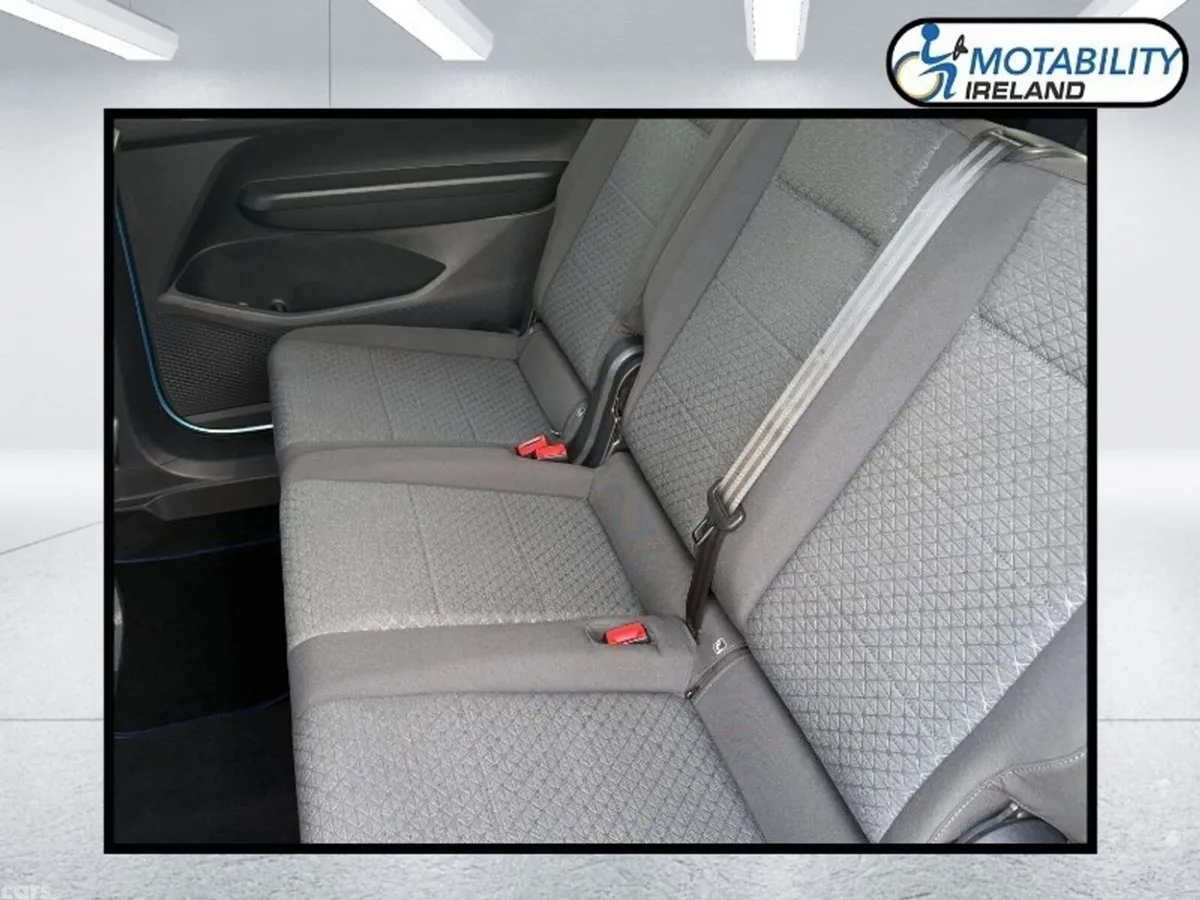 Ford Tourneo Connect MPV, Diesel, 2023, Blue