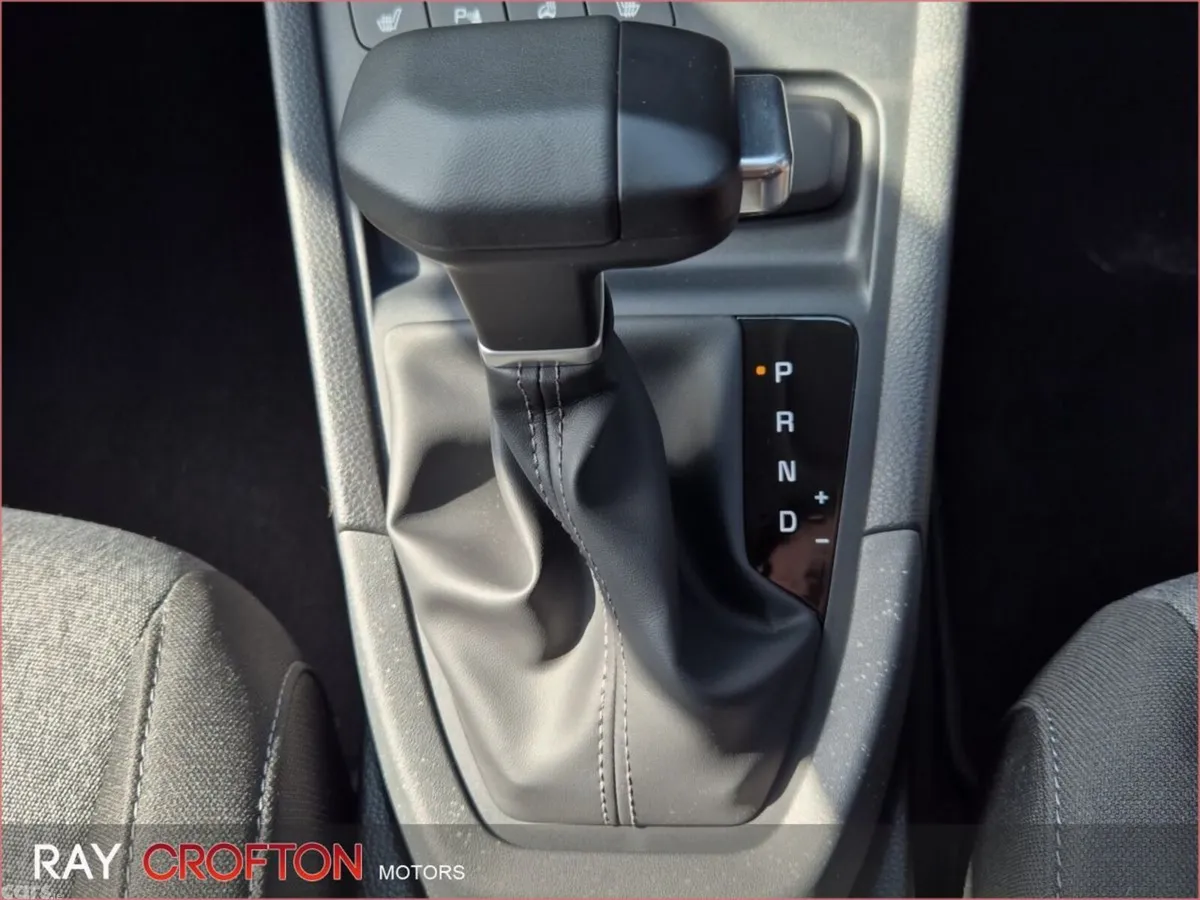Kia Stonic Estate, Petrol Hybrid, 2026, Blue