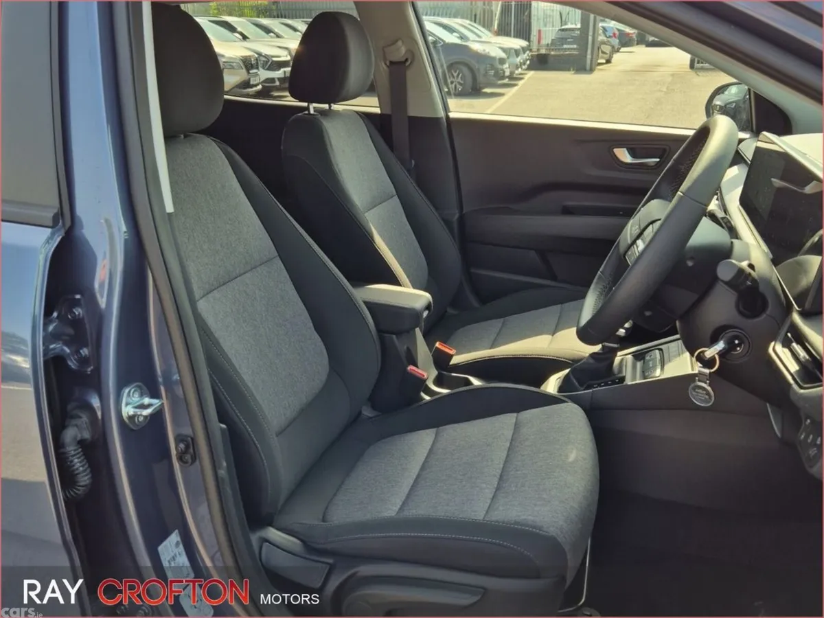 Kia Stonic Estate, Petrol Hybrid, 2026, Blue