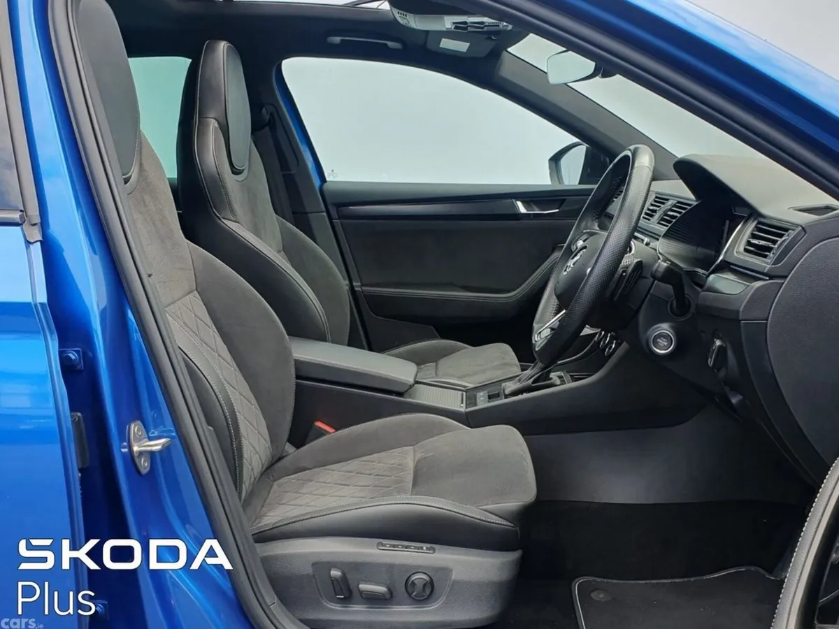 Skoda Superb Saloon, Diesel, 2024, Blue