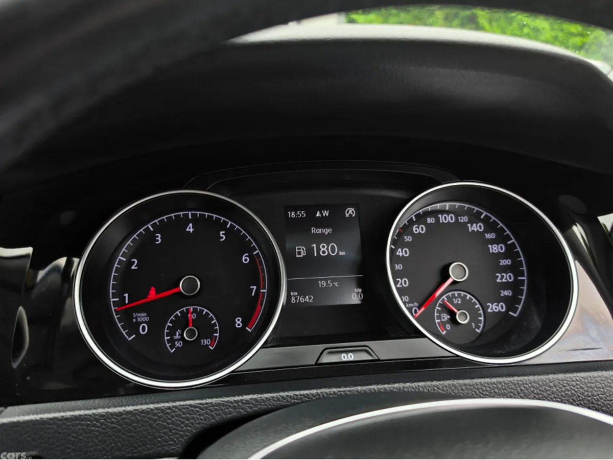 Volkswagen Golf Hatchback, Petrol, 2015, Silver