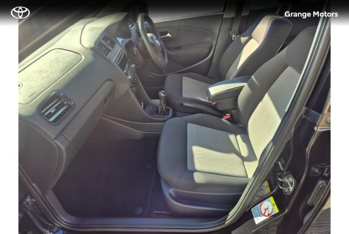 Volkswagen Polo Hatchback, Petrol, 2013, Black