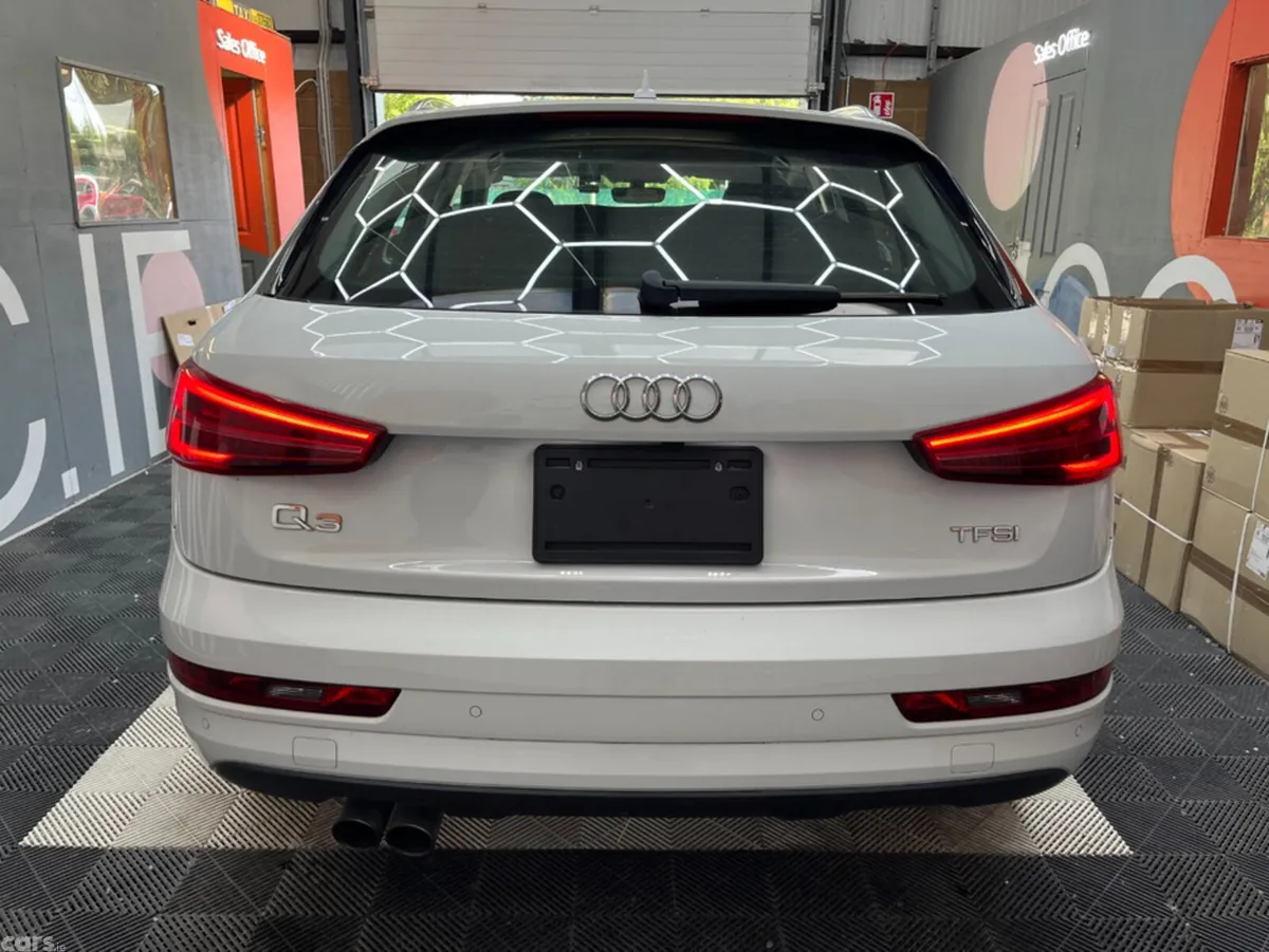 Audi Q3 SUV, Petrol, 2016, White