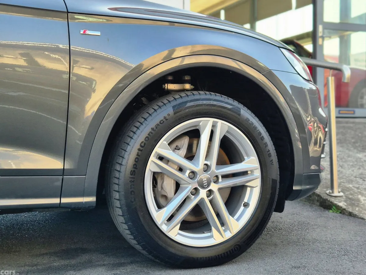 Audi Q5 SUV, Petrol Plug-in Hybrid, 2021, Grey