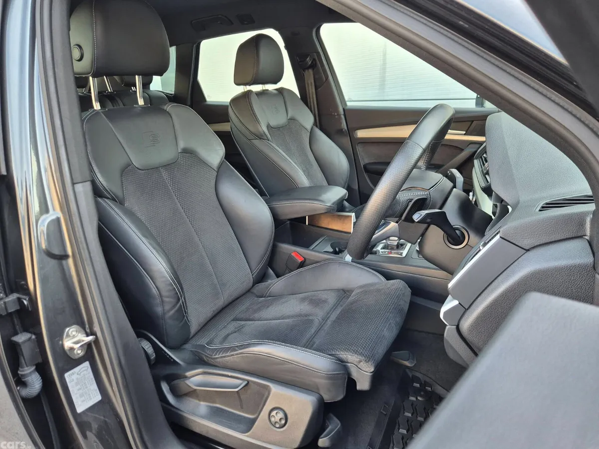 Audi Q5 SUV, Petrol Plug-in Hybrid, 2021, Grey