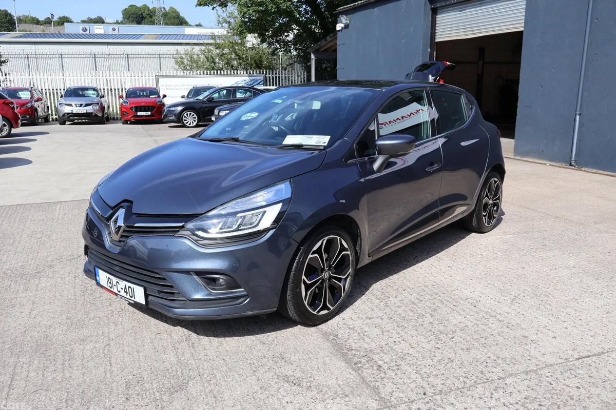 Renault Clio Hatchback, Petrol, 2019, Grey