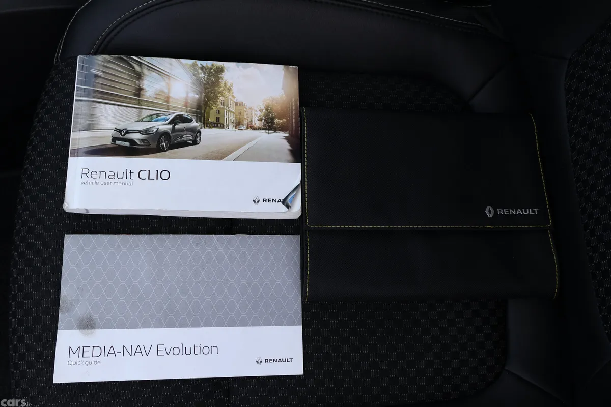 Renault Clio Hatchback, Petrol, 2019, Grey