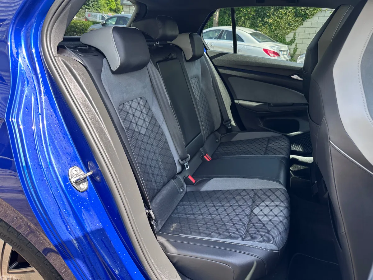 Volkswagen Golf Hatchback, Diesel, 2022, Blue