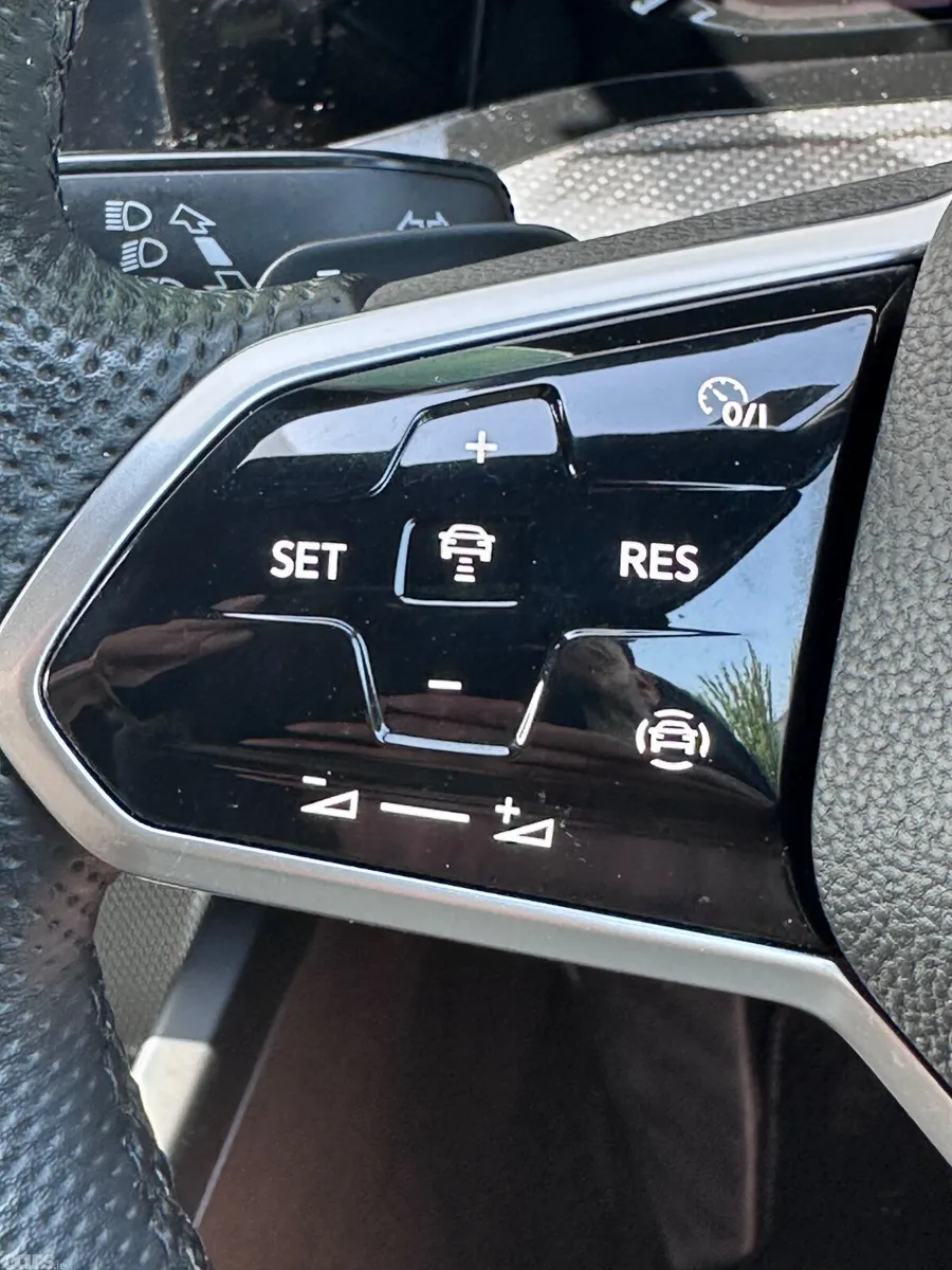 Volkswagen Golf Hatchback, Diesel, 2022, Blue