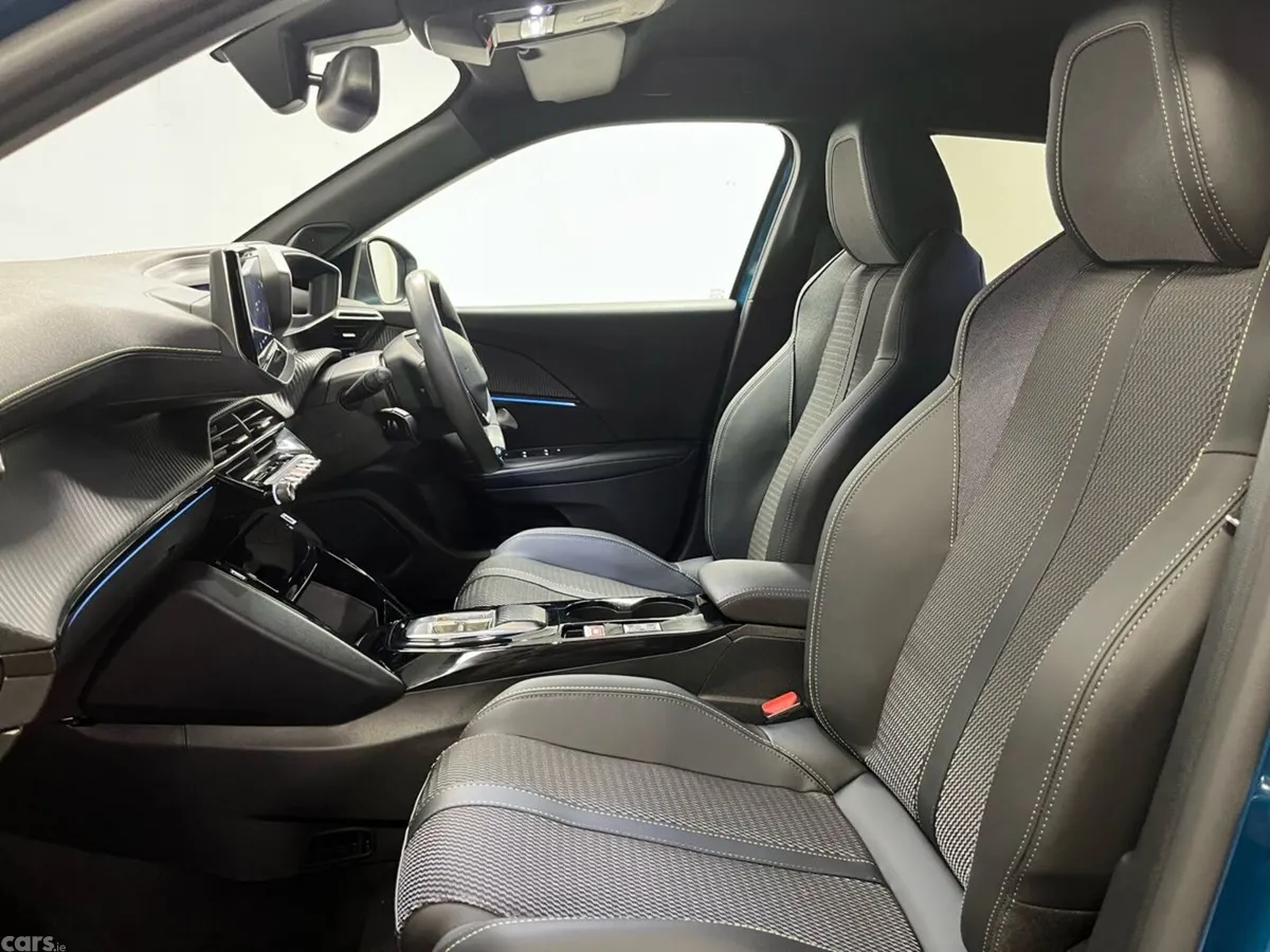 Peugeot 2008 SUV, Electric, 2025, Blue
