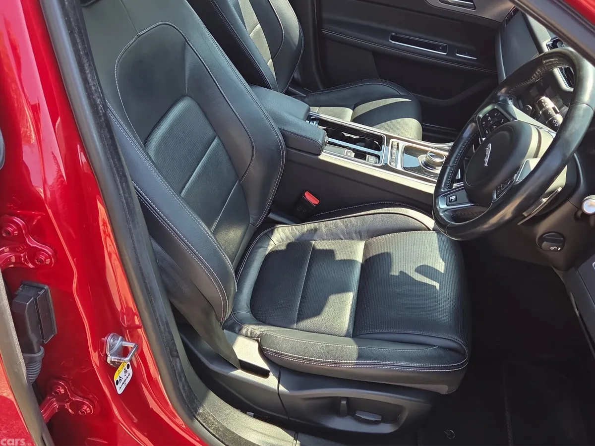 Jaguar XF Saloon, Diesel, 2017, Red