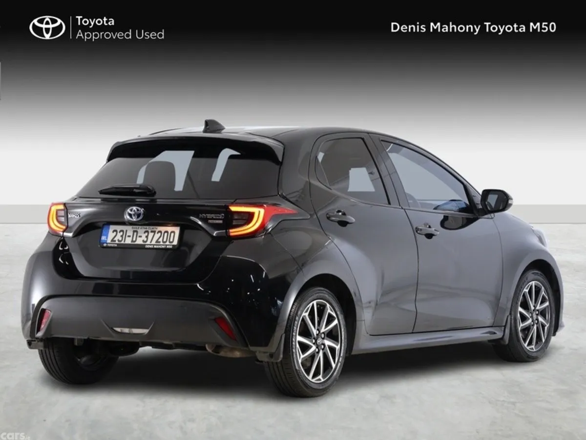Toyota Yaris Hatchback, Petrol Hybrid, 2023, Black