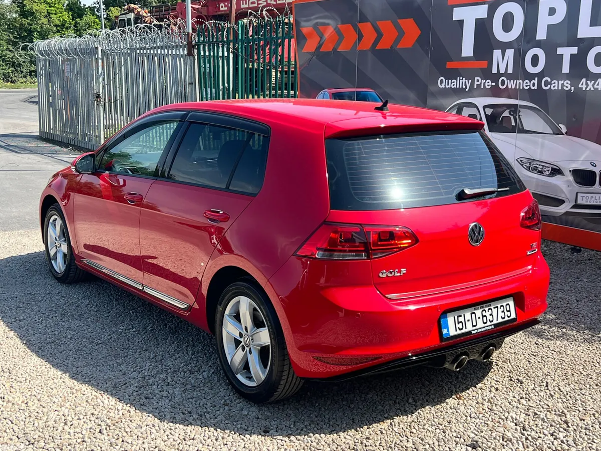 Volkswagen Golf Hatchback, Petrol, 2016, Red