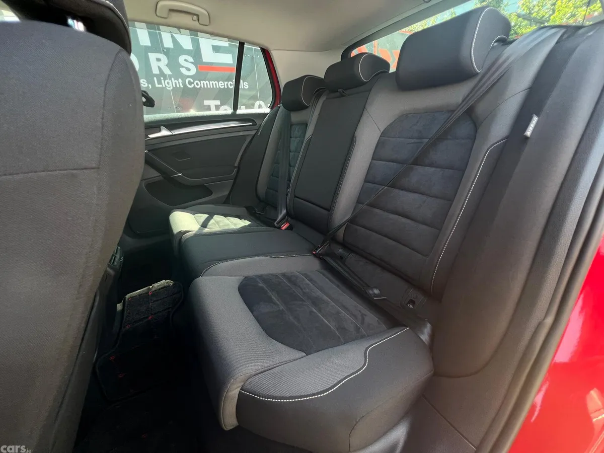 Volkswagen Golf Hatchback, Petrol, 2016, Red