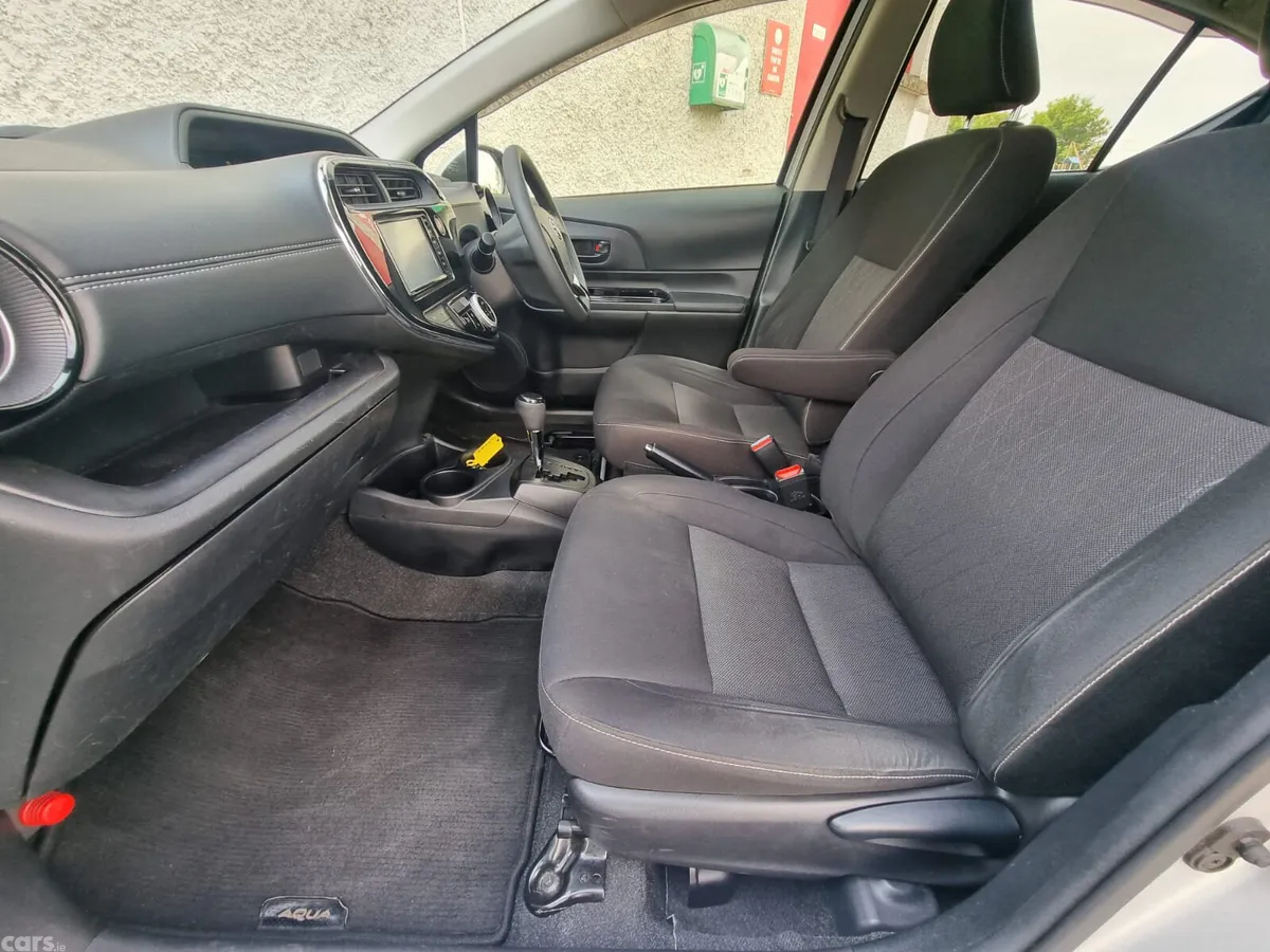 Toyota Aqua Hatchback, Petrol Hybrid, 2020, Silver
