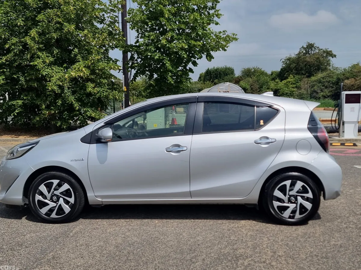 Toyota Aqua Hatchback, Petrol Hybrid, 2020, Silver