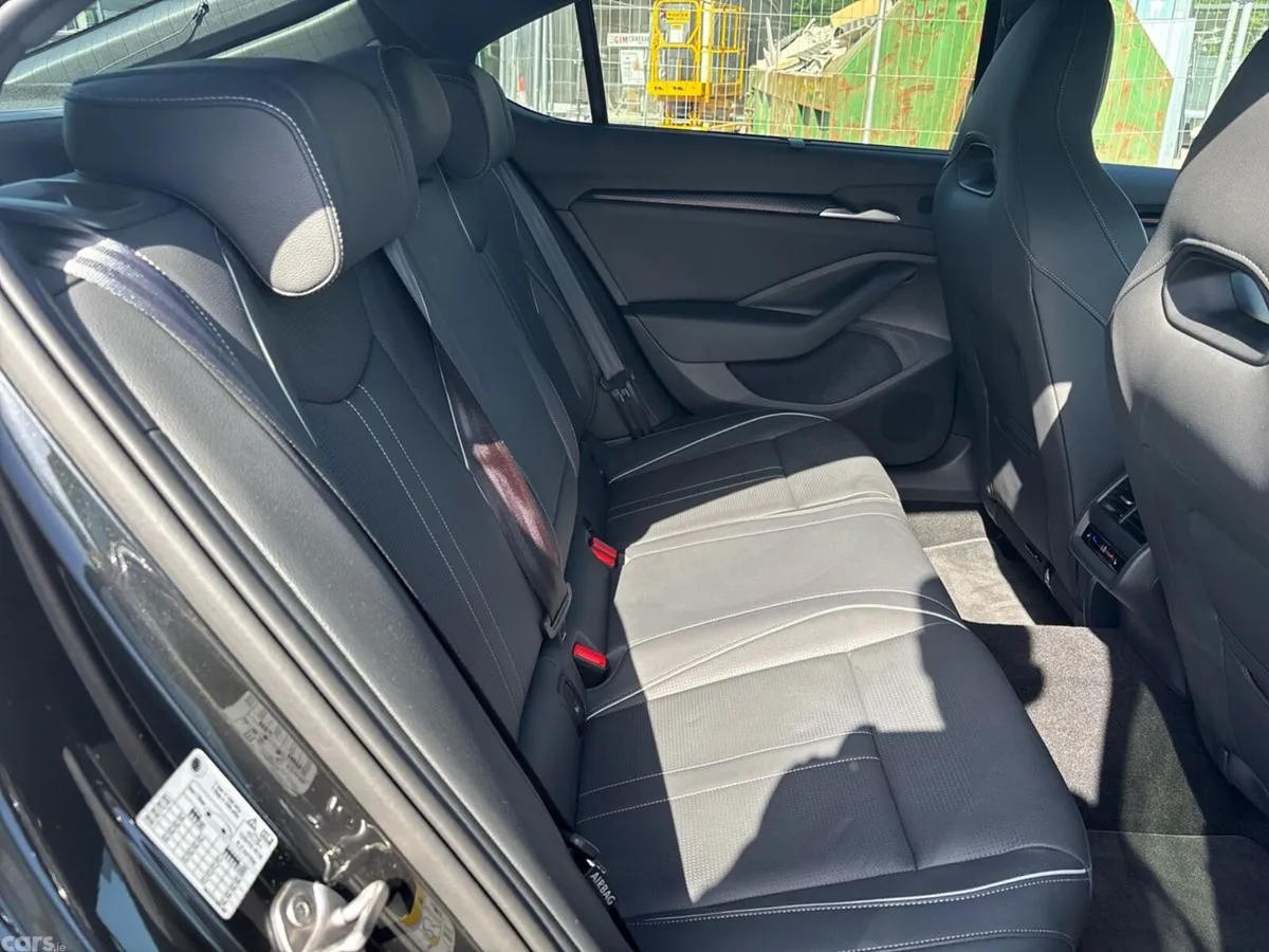 Skoda Superb Saloon, Diesel, 2025, Black