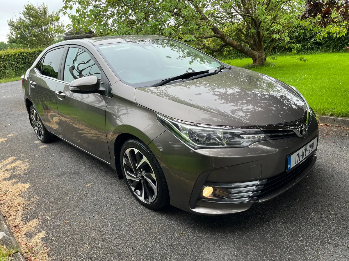 Toyota Corolla Saloon, Diesel, 2017, Grey