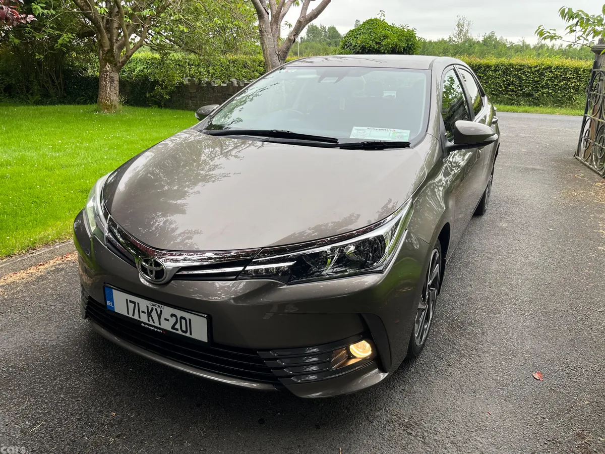 Toyota Corolla Saloon, Diesel, 2017, Grey
