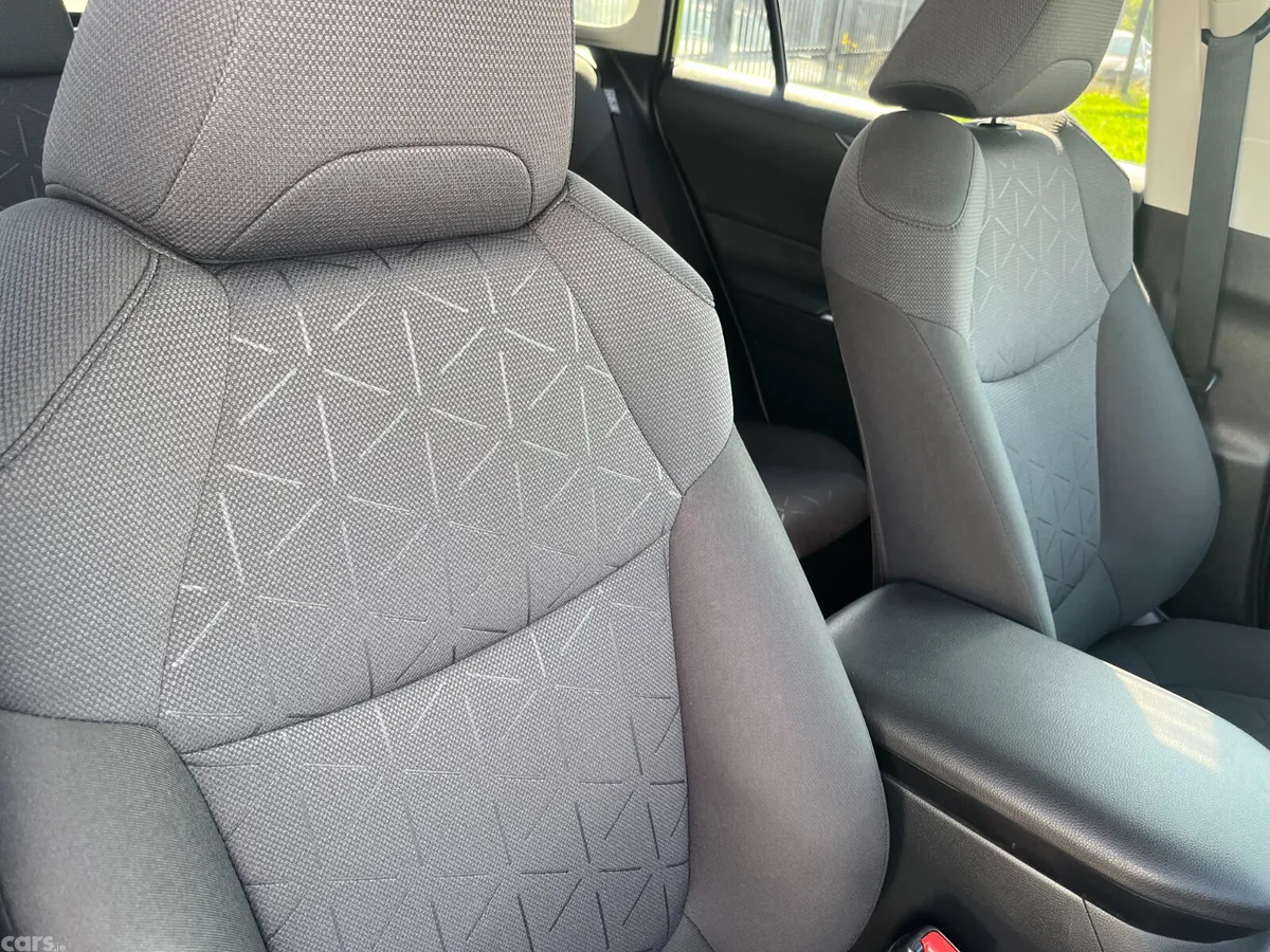 Toyota RAV4 Hatchback, Petrol Hybrid, 2020, Blue