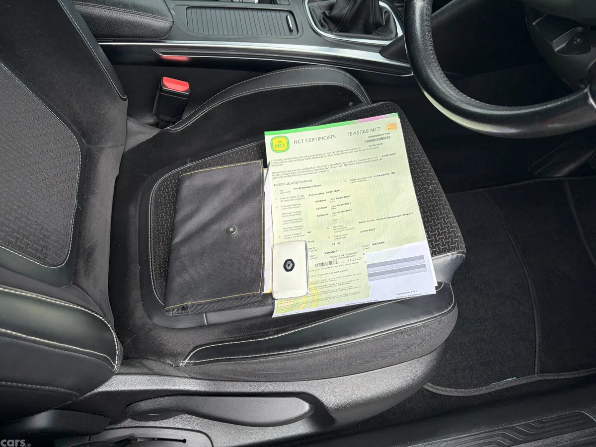 Renault Megane Hatchback, Petrol, 2017, Red