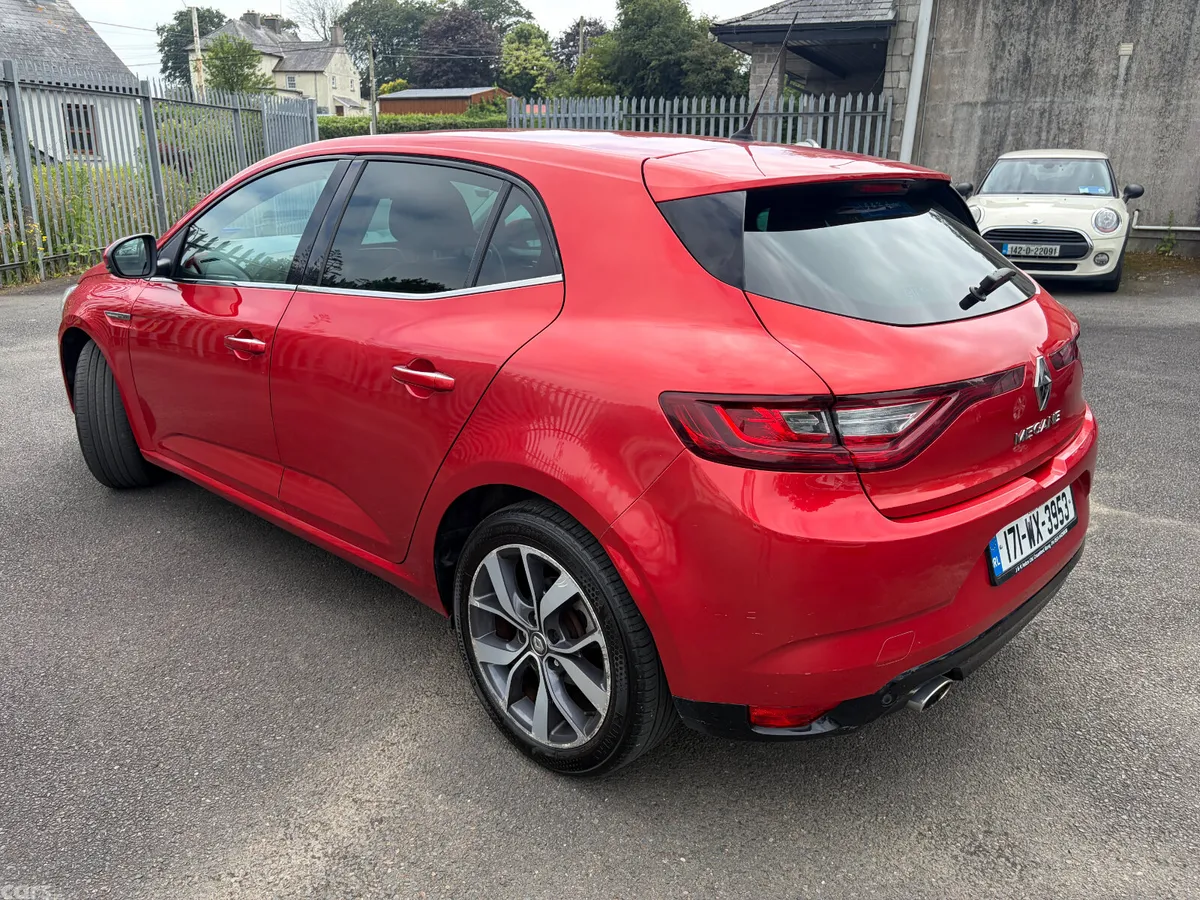 Renault Megane Hatchback, Petrol, 2017, Red