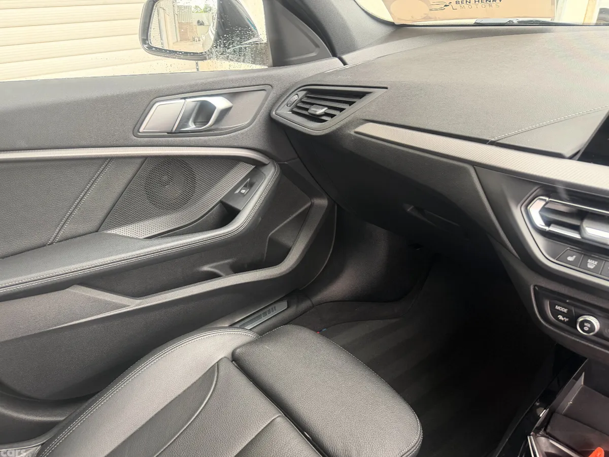 BMW 1-Series Hatchback, Diesel, 2021, White