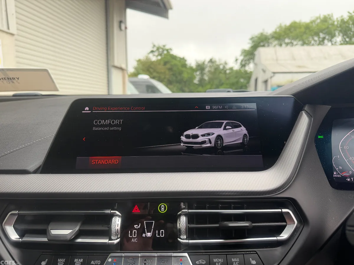 BMW 1-Series Hatchback, Diesel, 2021, White