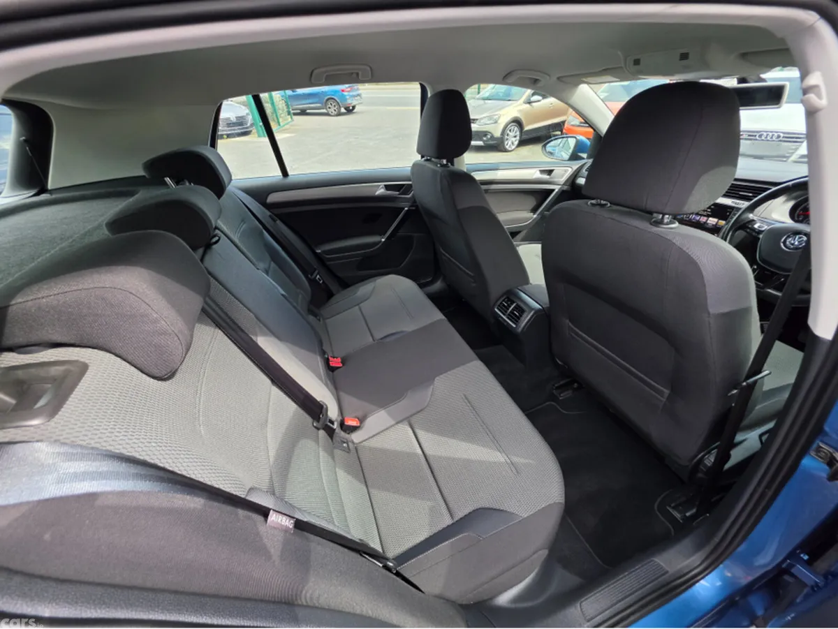 Volkswagen Golf Hatchback, Petrol, 2015, Blue