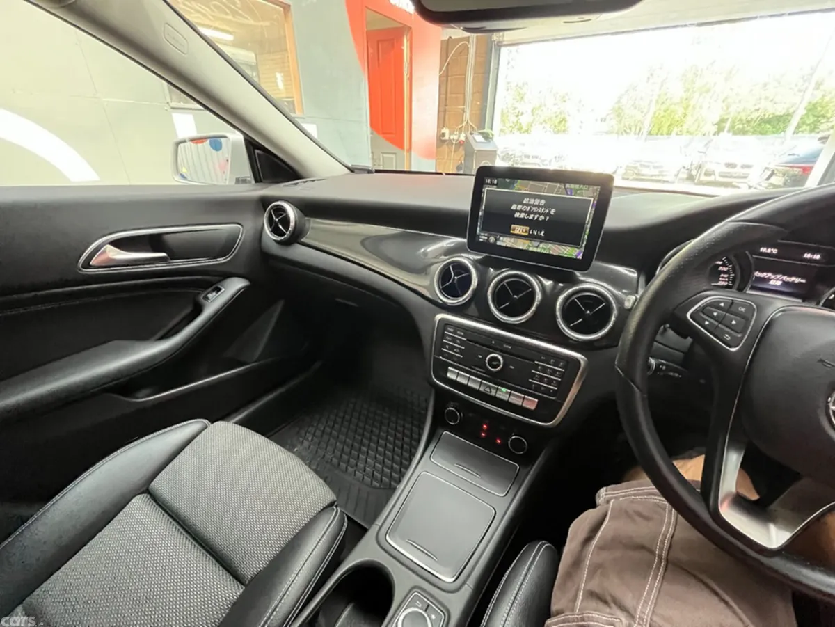 Mercedes-Benz CLA Hatchback, Petrol, 2017, Silver