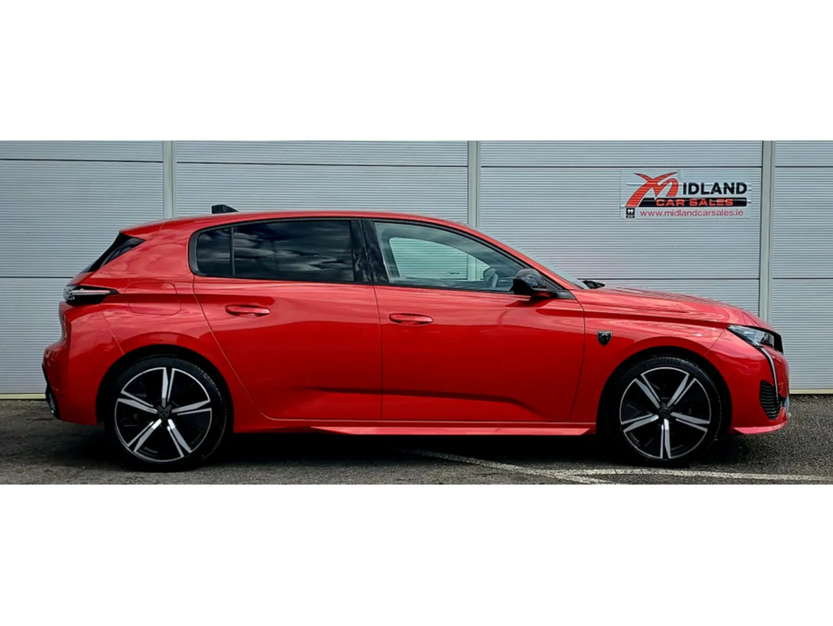 Peugeot 308 Hatchback, Diesel, 2023, Red