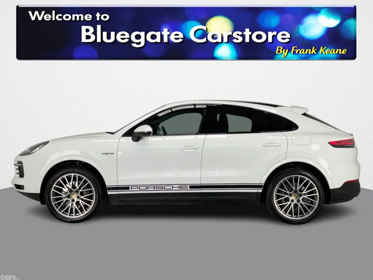 Porsche Cayenne MPV, Petrol Plug-in Hybrid, 2023, White