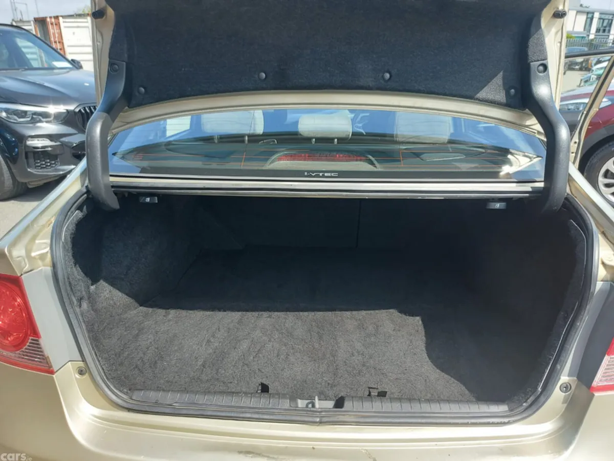 Honda Civic Saloon, Petrol, 2010, Beige
