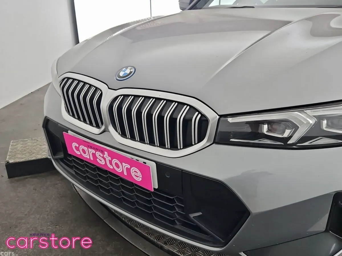 BMW 3-Series Estate, Petrol Plug-in Hybrid, 2024, Grey