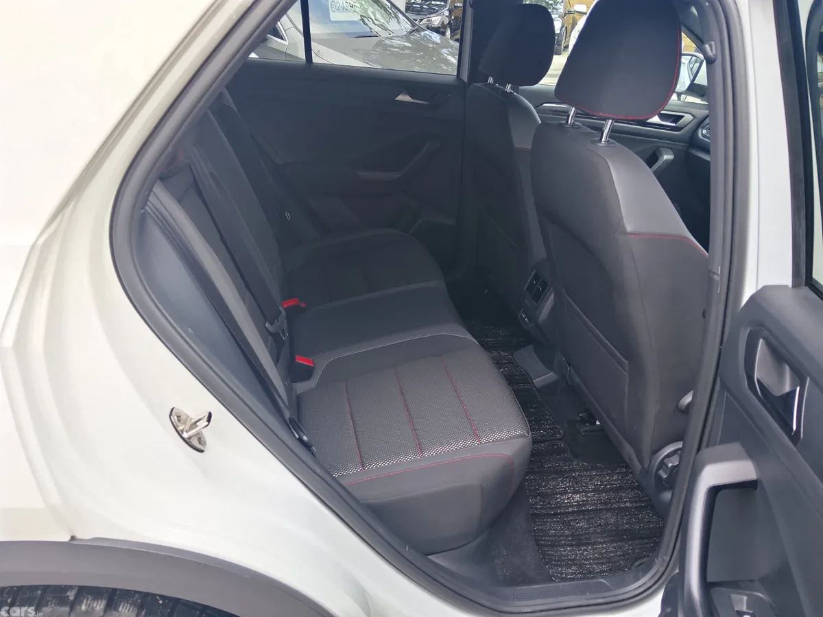 Volkswagen T-Roc SUV, Diesel, 2021, White