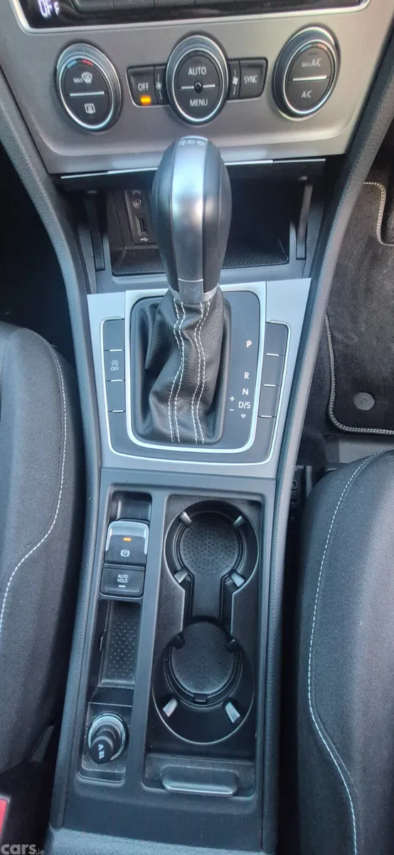 Volkswagen Golf Hatchback, Petrol, 2015, Silver