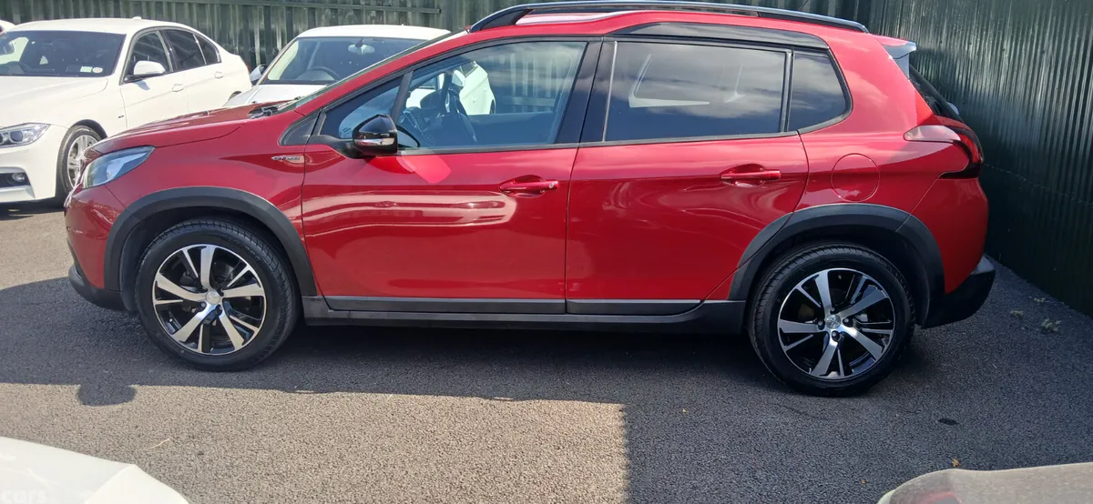 Peugeot 2008 SUV, Petrol, 2017, Red