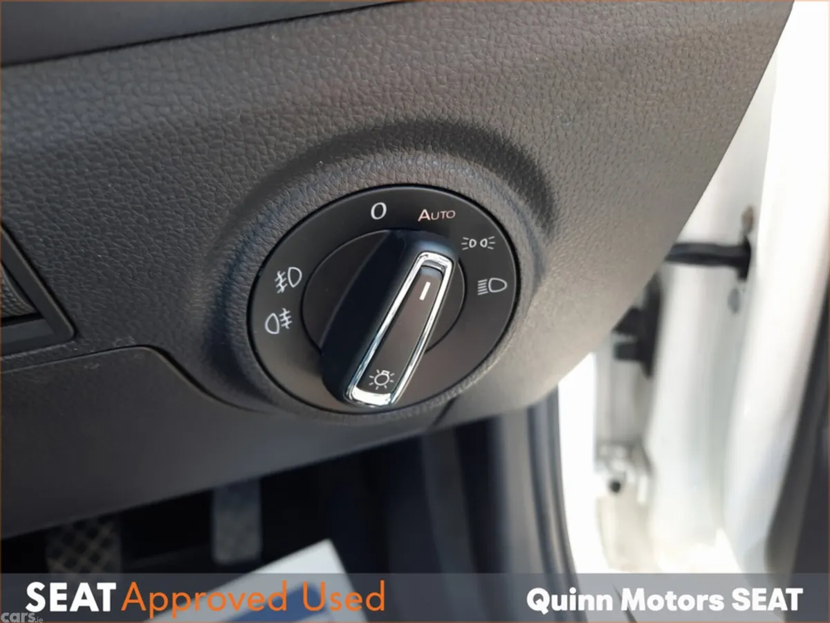 SEAT Arona Hatchback, Petrol, 2021, White