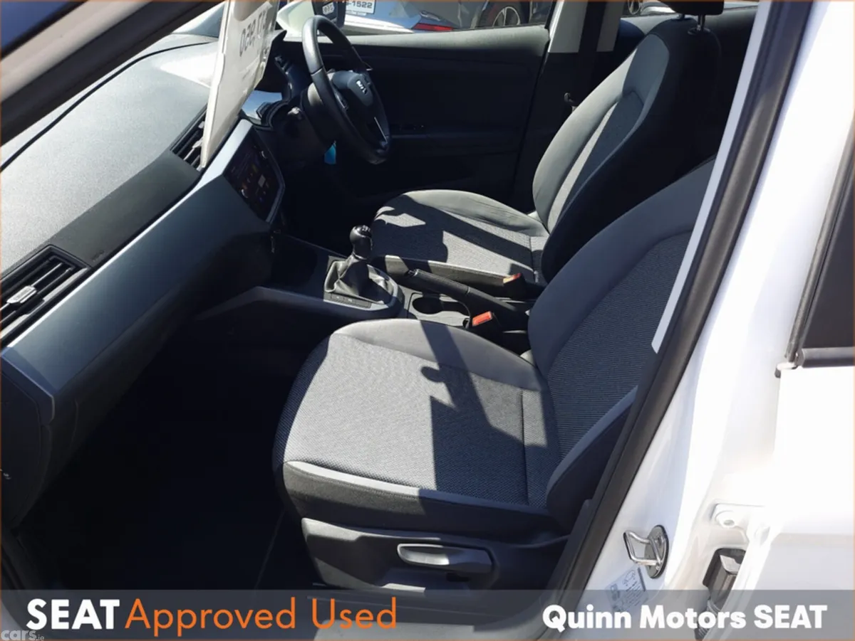SEAT Arona Hatchback, Petrol, 2021, White