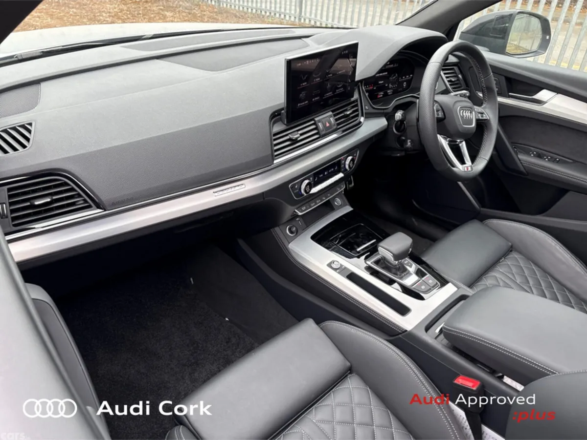 Audi Q5 Hatchback, Diesel, 2025, Silver