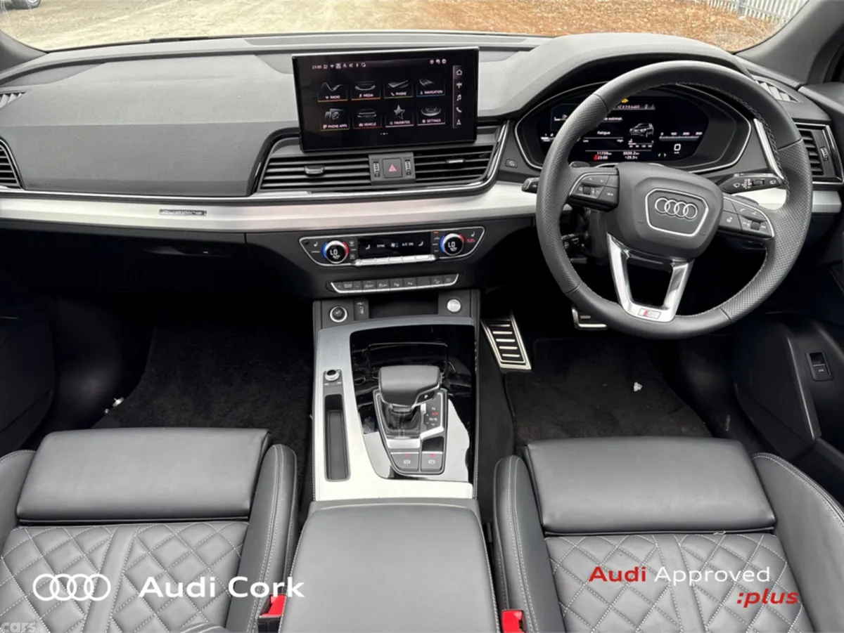 Audi Q5 Hatchback, Diesel, 2025, Silver