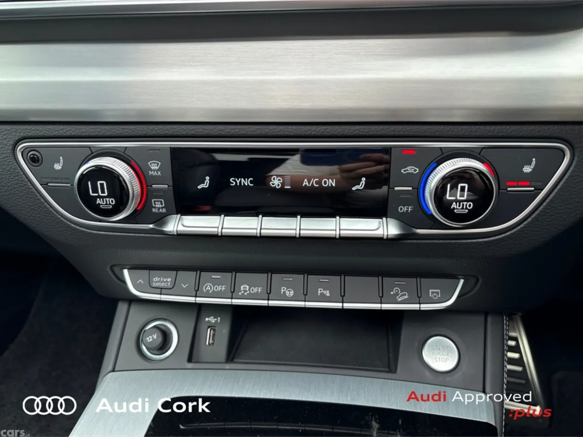 Audi Q5 Hatchback, Diesel, 2025, Silver