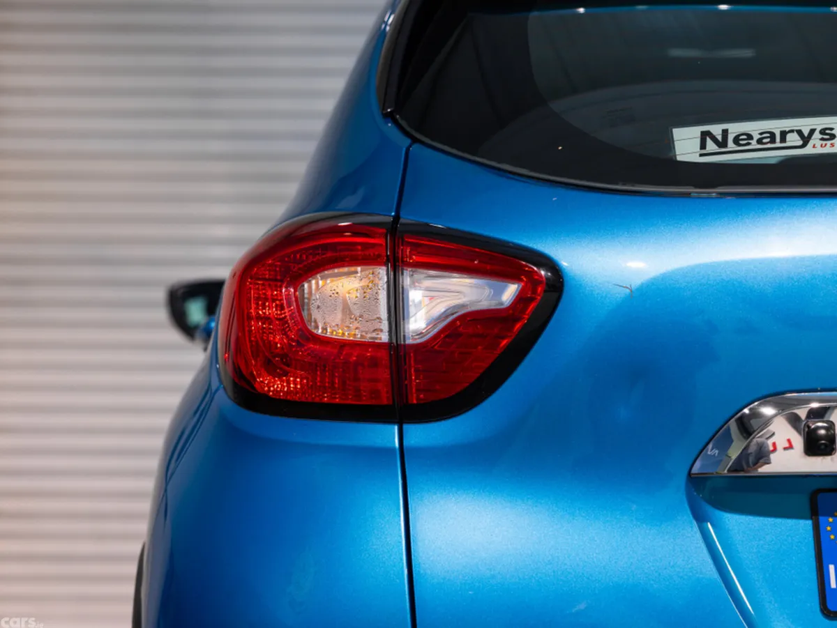 Renault Captur Hatchback, Petrol, 2014, Blue